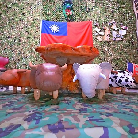 Hostel Sleeping Bag Boar Backpacker T'ai-tung Exterior foto